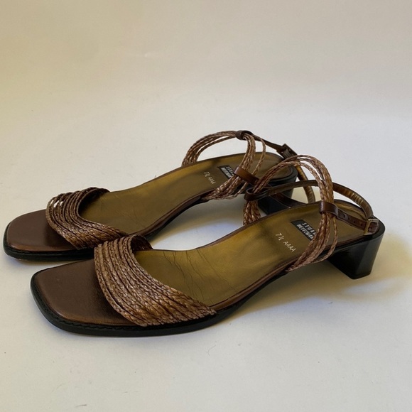 Stuart Weitzman Metallic Bronze Low Heel Sandals, Size 7.5 #265 - Picture 1 of 10